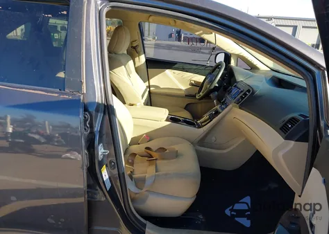 2010 Toyota Venza z USA, uszkodzony, nr VIN 4T3ZA3BB6AU027348